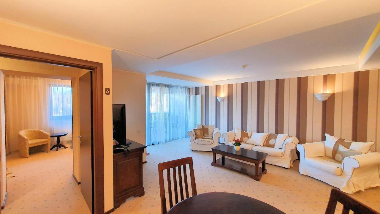 Apartament 2706 Alpin Resort, Etaj 7, ポイアナ・ブラショフ エクステリア 写真