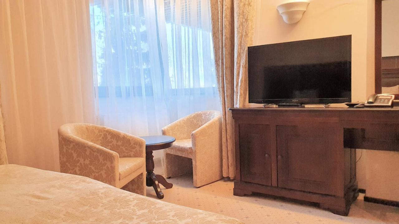 Apartament 2706 Alpin Resort, Etaj 7, ポイアナ・ブラショフ エクステリア 写真