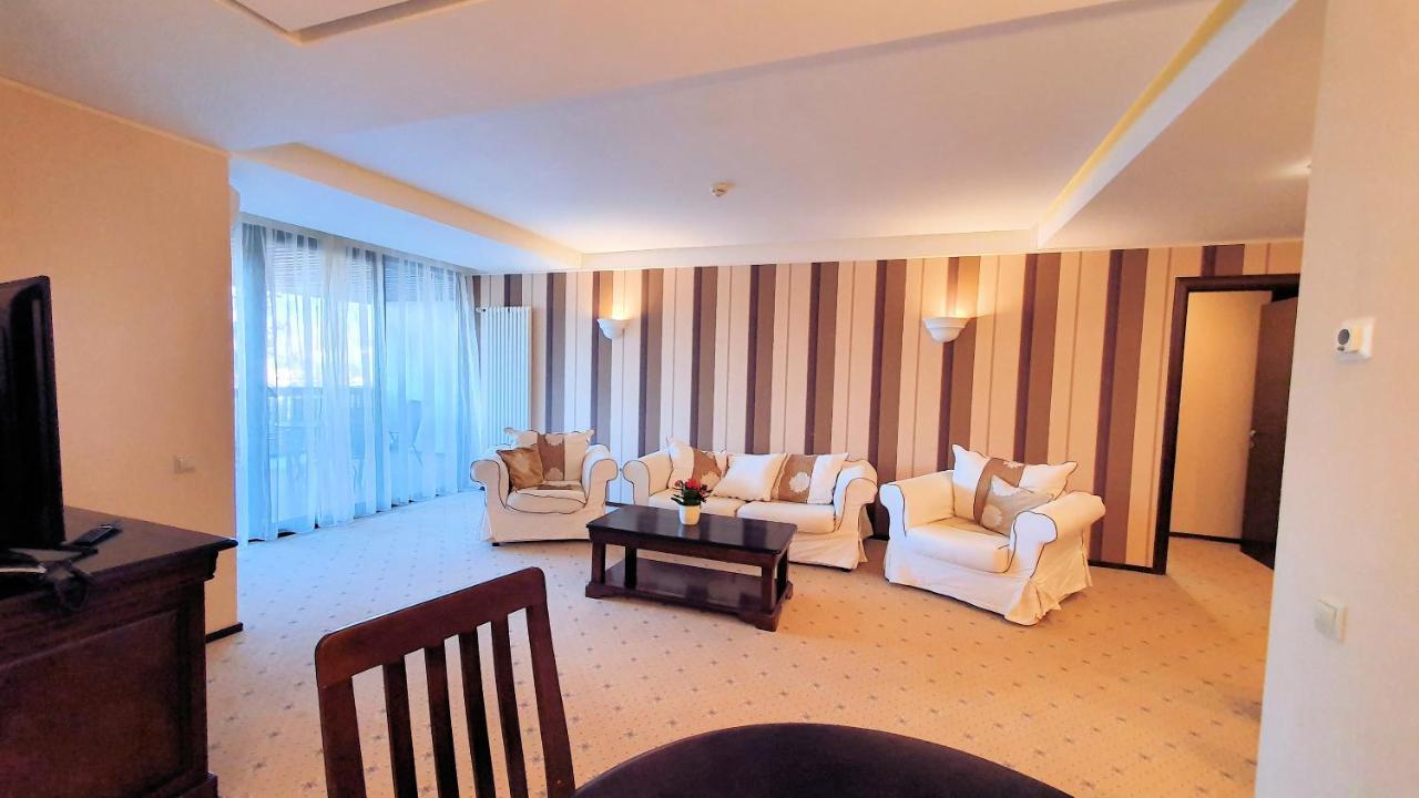 Apartament 2706 Alpin Resort, Etaj 7, ポイアナ・ブラショフ エクステリア 写真